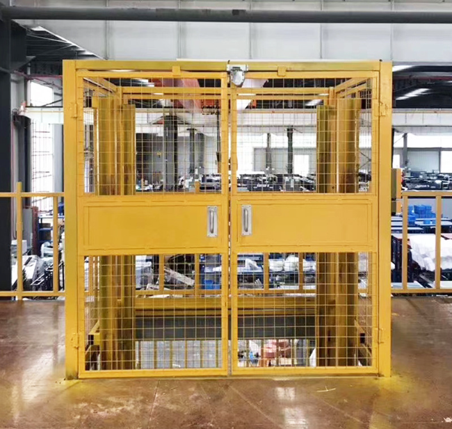 横峰智能导轨式升降机亮相